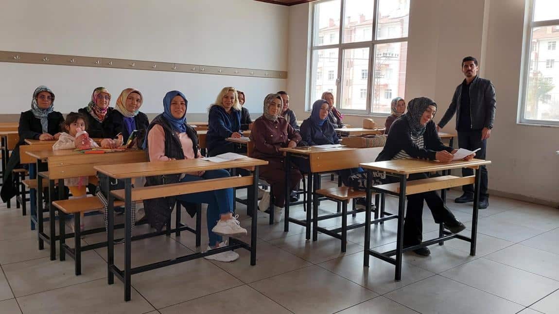 MAARİF VE AİLE OKULLARI BÜYÜK İLGİ GÖRDÜ